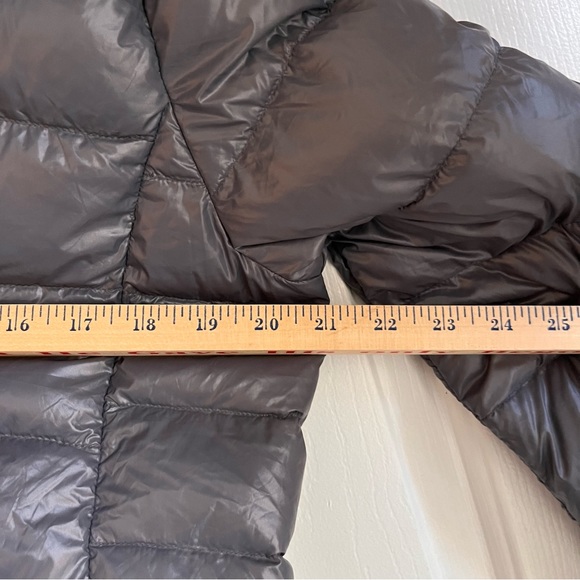 Cozy Down Puffer Coat with Stuff Bag Charcoal Womens Size L - Picture 8 of 11